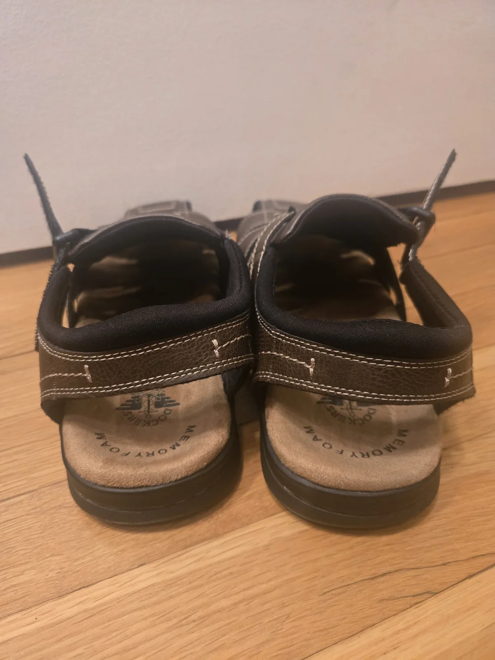 Dockers Men's Dark Brown Fisherman Sandals with Contrast Stitching